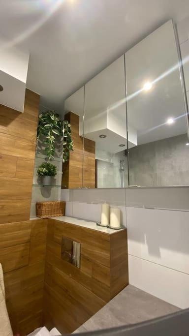 Apartament - U Alicji โคนิน ภายนอก รูปภาพ