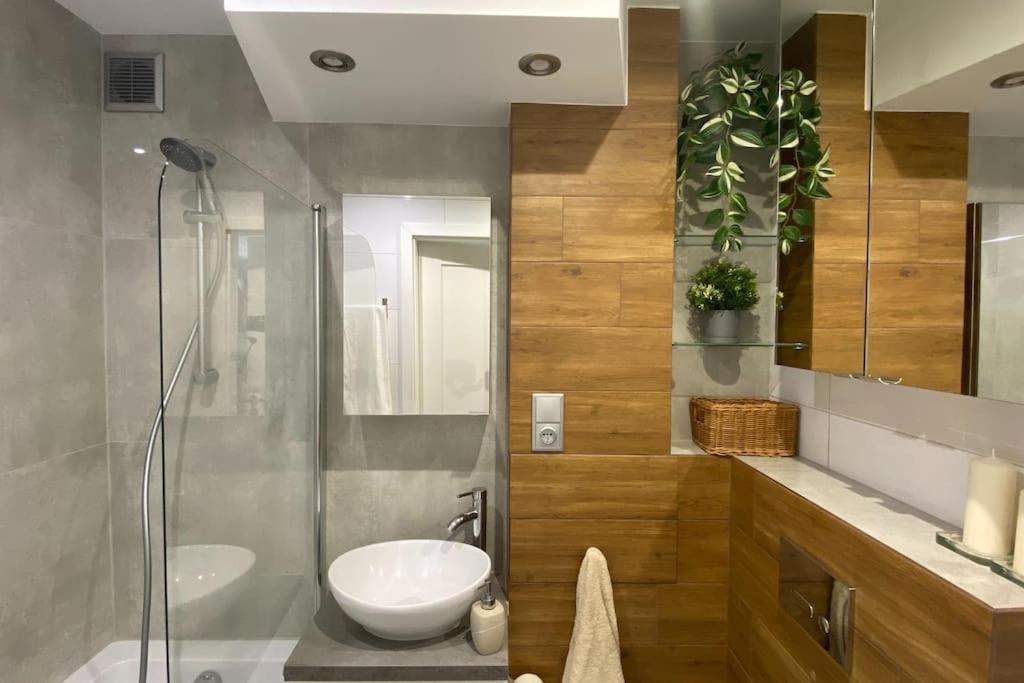 Apartament - U Alicji โคนิน ภายนอก รูปภาพ